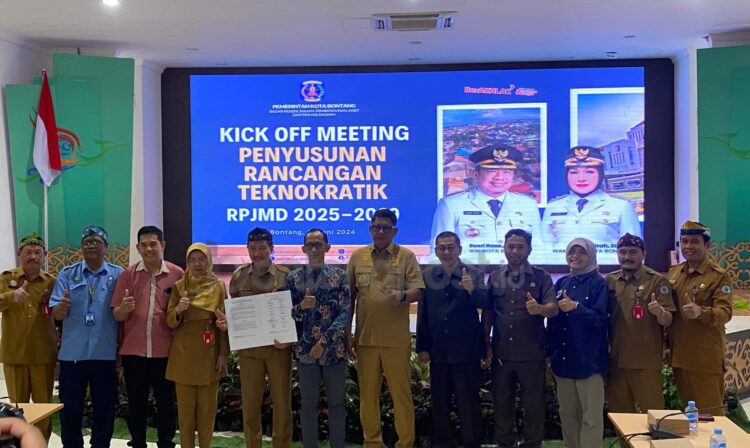 Pemerintah Kota Bontang mulai melakukan penyusunan teknokraktik RPJMD jangka waktu 2025-2029, pada Selasa (11/6/24) di Pendopo Rumah Jabatan Wali Kota Bontang. 