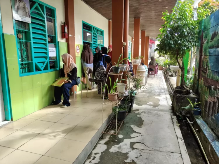 Sebanyak 21 sekolah sudah terpenuhi kuota jalur zonasi kedua, namun demikian masih ada potensi pergeseran berdasarkan usia. (ADIEL KUNDHARA/KP)