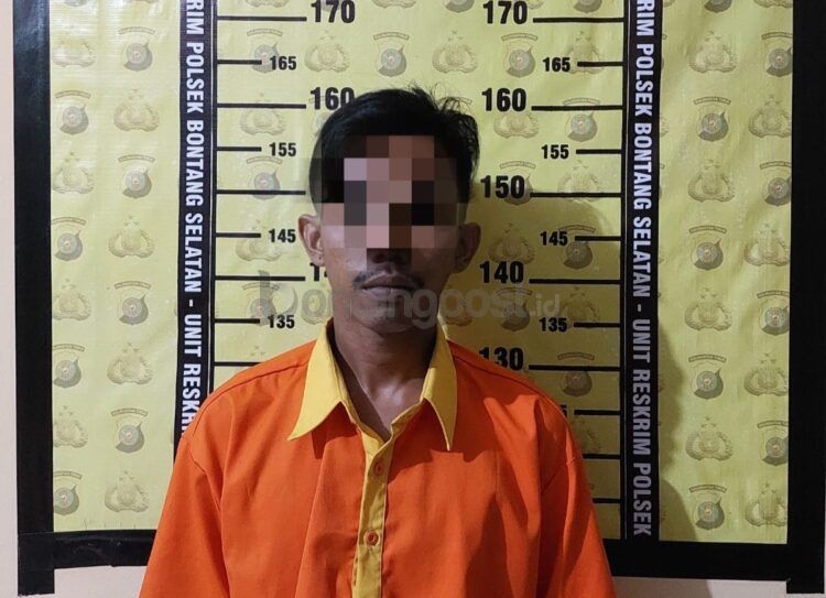 Tersangka ditahan di Mapolsek Bontang Selatan