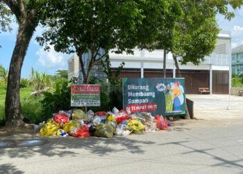 Sampah Menumpuk di Jalan Pattimura, Lurah; Bukan Warga Sekitar yang Buang