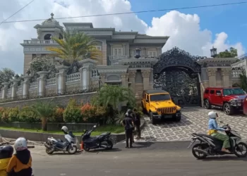 Penikmat Hasil Korupsi Rita Diuber KPK, Belasan Mobil Mewah Disita di Samarinda