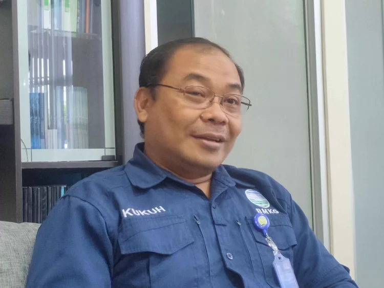 Kepala Stasiun Meteorologi Kelas I SAMS Sepinggan, Kukuh Ribudiyanto