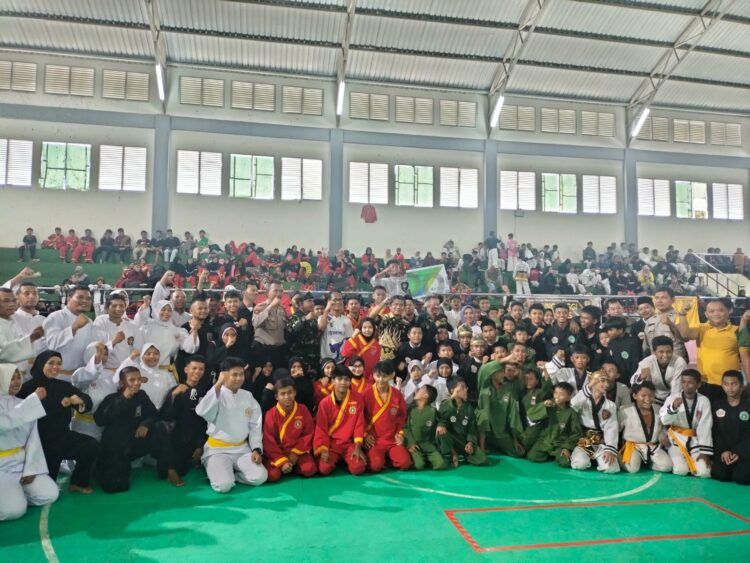Kejuaraan Pencak Silat Wali Kota Cup 2024 diikuti ratusan peserta (Jelita/bontangpost.id)