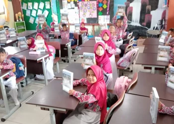 Perlengkapan Sekolah Gratis Bontang dalam Pengiriman