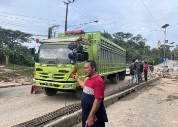 Faisal Minta Truk Kurangi Muatan selama Perbaikan Jalan Cipto Mangunkusumo