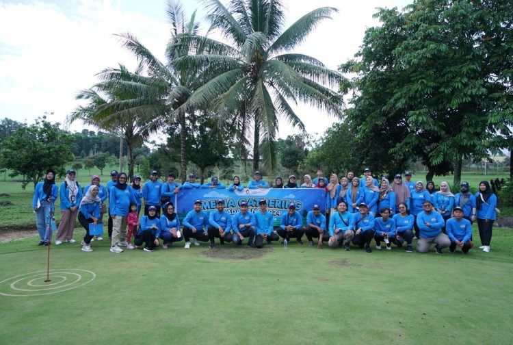 Media Gathering wartawan se-Bontang di Badak Golf