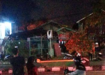 Breaking News! Kebakaran di Depan Gedung Aini Rasyifa