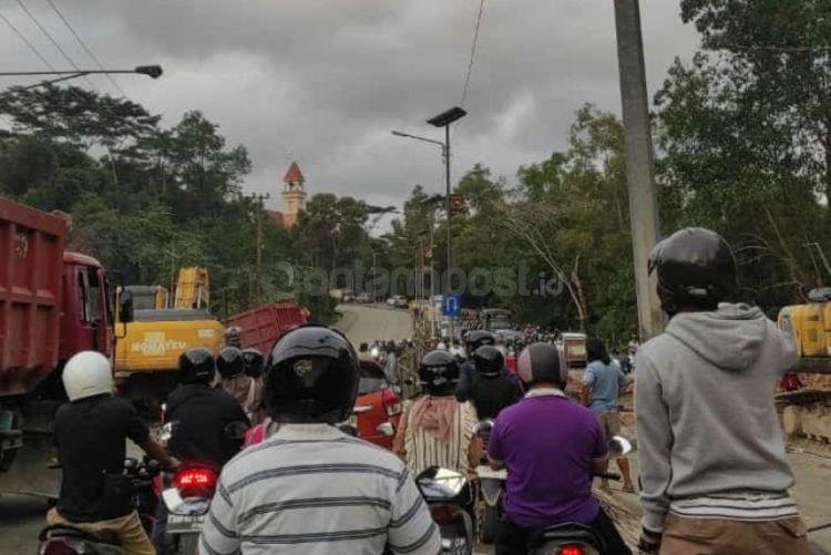 Kemacetan di Jalan CIpto Mangunkusumo (Hasyim/bontangpost.id)