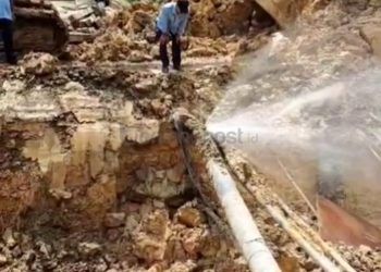 Diduga Terdampak Pengerjaan Proyek, Pipa PDAM di Dua Lokasi Bocor