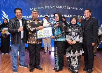 Anugerah PPID dan KIM Diskominfo 2024: BKPSDM Jawara PPID OPD, Satimpo Sabet 2 Kejuaraan