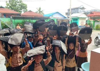 Program Perlengkapan Sekolah Gratis, Tersisa Sepatu dan Seragam Batik Belum Dibagikan