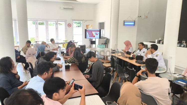 Diskominfo Bontang saat melakukan sosialisasi SP4N Lapor (Nasrullah/bontangpost.id)