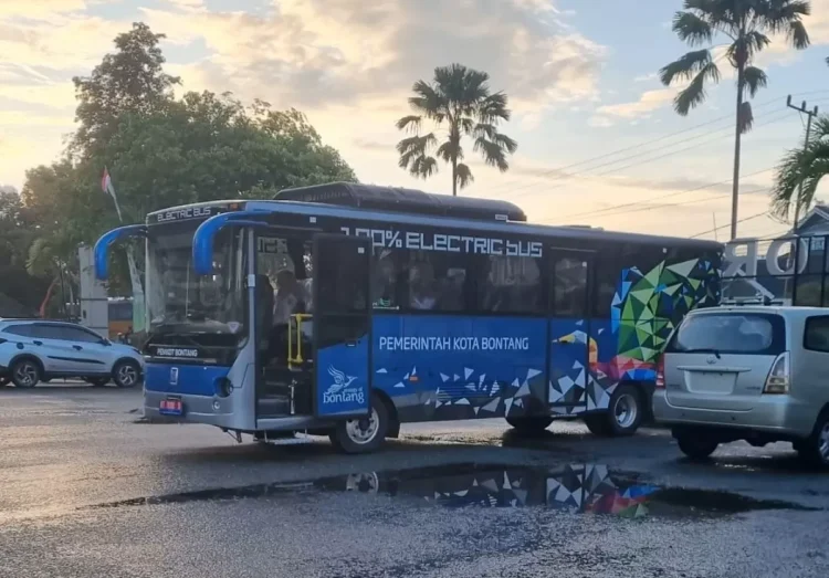 Pemkot Bontang akan mengadakan dua unit bus untuk menunjang operasional Polda Kaltim. (FOTO: DOK/KP)