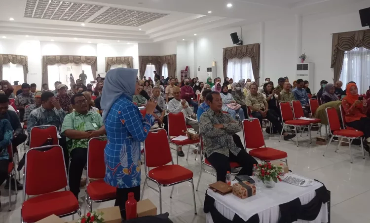 Wakil Wali Kota Bontang Najirah meminta kepastian kapan pelaksanaan terkait pengembangan jargas di Bontang oleh Kementerian ESDM. (FOTO: ADIEL KUNDHARA/KP)