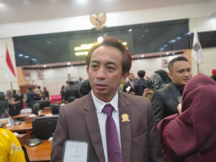 Ketua Komisi B DPRD Kota Bontang Rustam