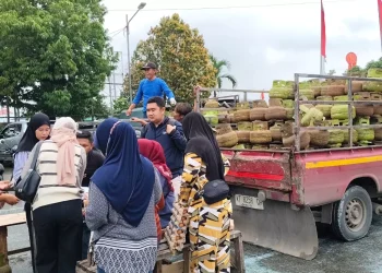 Gas Melon Langka, Penjual Patok Harga Rp35 Ribu