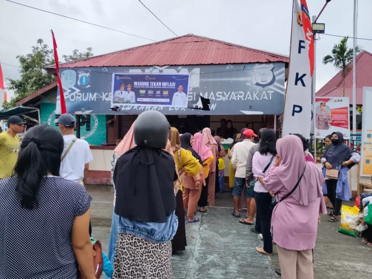 Potret antrean gas elpiji 3 kg di Bontang