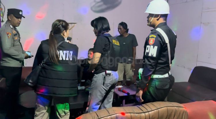 BNNK Bontang bersama tim gabungan melakukan tes urine di THM Prakla Berbas Pantai (ist)