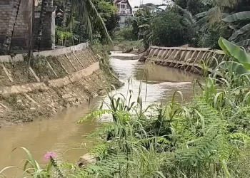 Warga Api-Api Minta Perbaikan Turap Dilanjutkan
