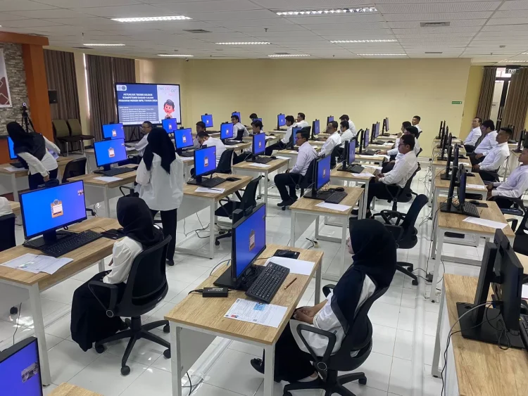 Lima peserta seleksi kompetensi PPPK berhasil disetujui pengubahan titik lokasi ujian. (ADHIEL KUNDHARA/KP)