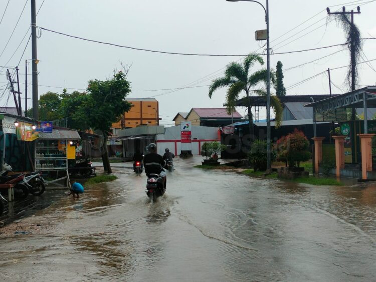 Salah satu titik di Jalan HM Ardans yang kerap digenangi banjir (Jelita/bontangpost.id)