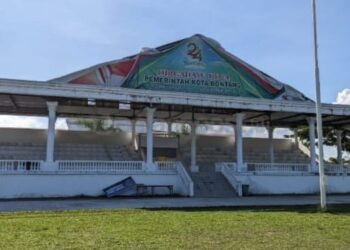 Perbaikan Tribun Stadion Lang-Lang Menggantung