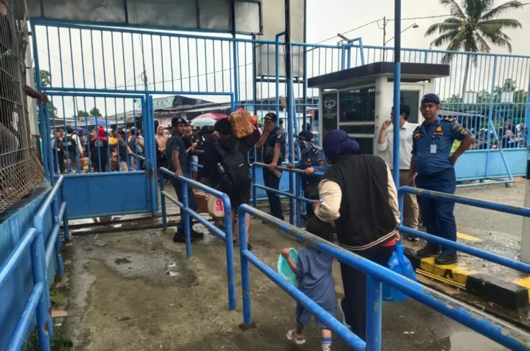 PT Laut Bontang Bersinar (LBB) merupakan unit usaha di bawah Perumda AUJ yang saat ini tersandung masalah tunggakan gaji karyawan. (ADHIEL/KP)