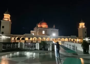 Pemkot Anggarkan Rp5 Miliar untuk Pembangunan Pagar Pengaman Masjid Terapung Selambai Bontang