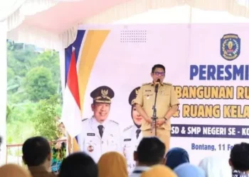 Akses SMP 7 Bontang Ditutup Jembatan, Basri Sebut Jangan Saling Menyalahkan