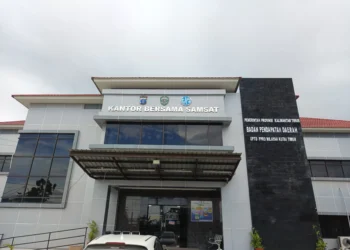 Gedung Baru Kantor Samsat Kutim Retak dan Fasilitas Belum Lengkap