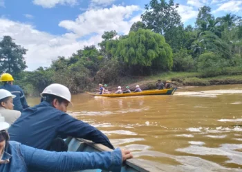 Dugaan Pencemaran Sungai Sangatta oleh Aktivitas Tambang, DLH Kutim Ambil Sampel Air