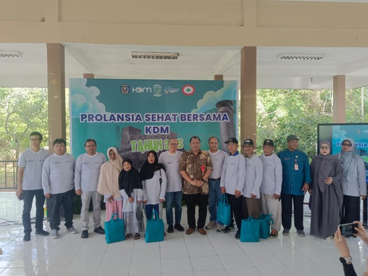 Prolansia Sehat Bersama KDM, di Pendopo Kelurahan Guntung, pada Jumat (13/6/2025). Dilaksanakan di dua kelurahan yakni Guntung dan Loktuan.