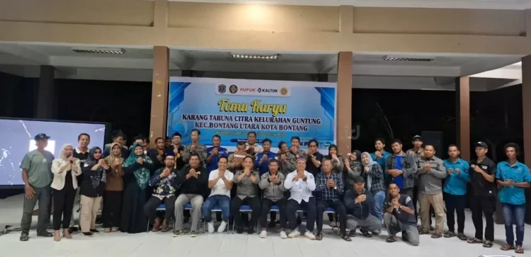 Gusli Rasyid dipilih menjadi ketua Karang Taruna Guntung melalui sistem aklamasi. (ADIEL KUNDHARA/KP)