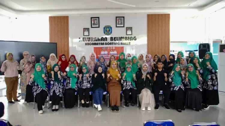 Kader PKK mendapatkan pengarahan terkait unit layanan Posbankum di lingkup Kelurahan Belimbing.