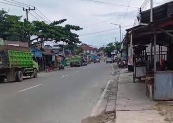 Video Antrean Truk yang Mengisi BBM di SPBU Tanjung Laut sampai Bukit Indah