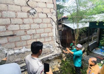 Rumah Warga Berebas Tengah Retak Akibat Pergeseran Tanah, Wawali Bontang Turun Tangan