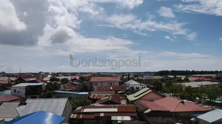 Wajib pajak PBBP2 di Bontang yang memiliki tunggakan tidak akan terkenda denda saat melakukan pembayaran hingga akhir tahun ini. FOTO: ADIEL KUNDHARA/KP