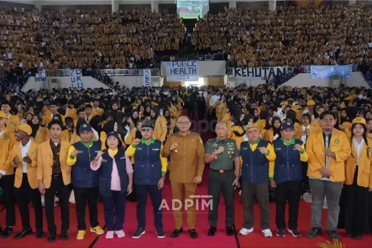 Pengenalan Kehidupan Kampus Mahasiswa Baru (PKKMB) Universitas Mulawarman (Unmul) 2025 di GOR 27 September, Selasa (5/8) yang dihadiri pejabat pemprov dan Kodam VI Mulawarman. (PEMPROV KALTIM)
