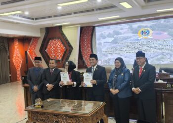 Rapat Paripurna ke-12 DPRD Bontang Sepakati Perubahan KUA dan PPAS APBD 2025