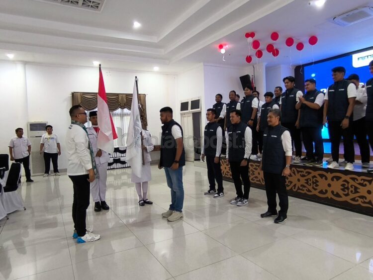 Alfin Rausan Fikry dilantik menjadi Ketua Askot Bontang. ( Dwi Kurniawan Nugroho / Bontang Post)