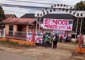 Ratusan Guru Kutai Barat Mogok Mengajar, Tuntut TPP Setara Pegawai Struktural