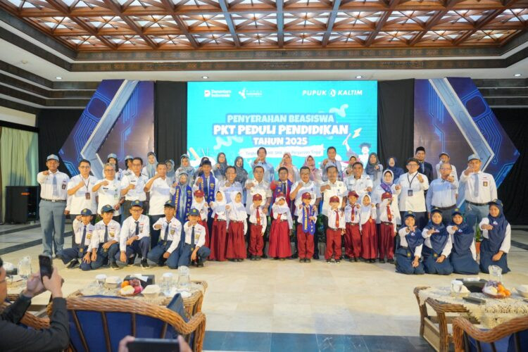 Beasiswa Pupuk Kaltim Peduli Pendidikan (PKTPP), tahun ini kembali direalisasikan bagi 41 penerima jenjang Sekolah Dasar (SD) hingga perguruan tinggi senilai Rp2,8 miliar