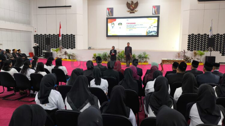 Pelantikan Pejabat di Lingkup Pemerintah Kota Bontang di Gendung Auditorium kantor Wali Kota Bontang (Nasrullah / Bontang Post )