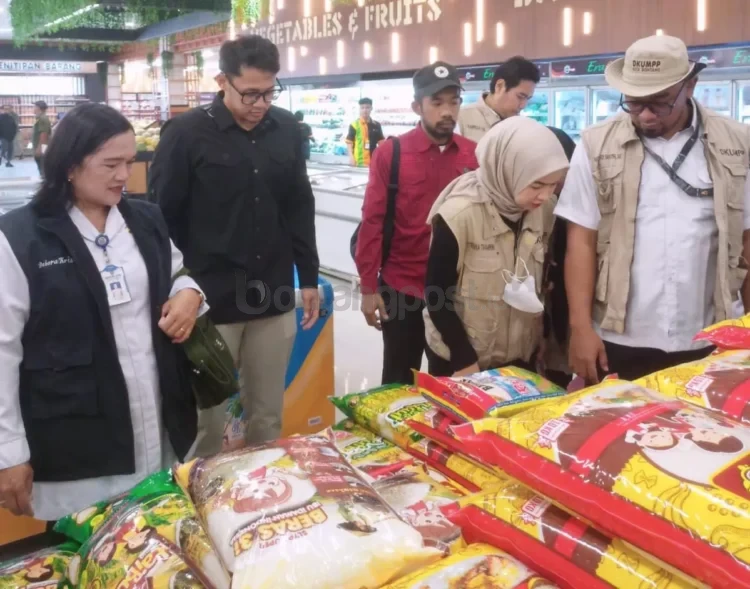 Meningkatnya harga komoditas beras menjadi salah satu penyumbang inflasi di Kota Bontang. (ADIEL KUNDHARA/KP