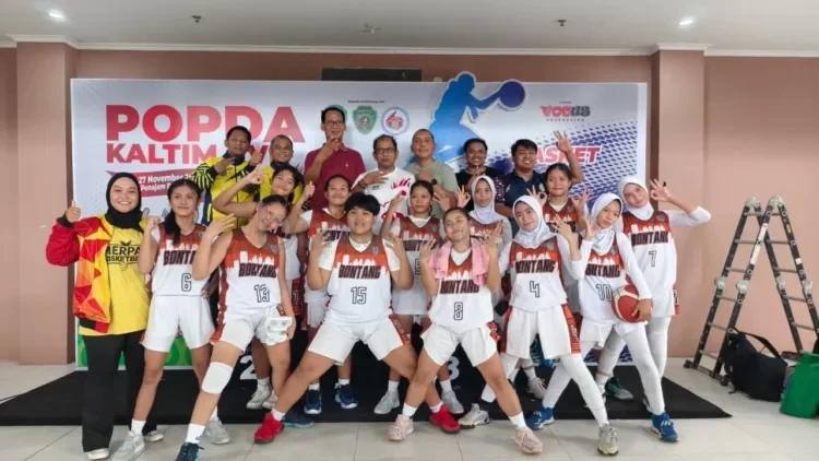 Tim basket putri Bontang puas dengan capaian medali perunggu di Popda Kaltim XVII/2025 Penajam Paser Utara. (ADIEL KUNDHARA/KALTIM POST)