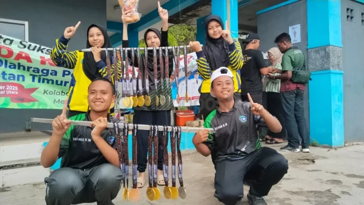 Atlet Kontingen Bontang yang meraih medali emas di Popda XVII Kaltim. ADIEL KUNDHARA/KP