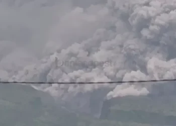Gunung Semeru Meletus, 300 Orang Dievakuasi