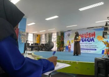 Disdikbud Bontang Dorong Kepercayaan Diri Siswa Lewat Lomba Pidato Bahasa Inggris