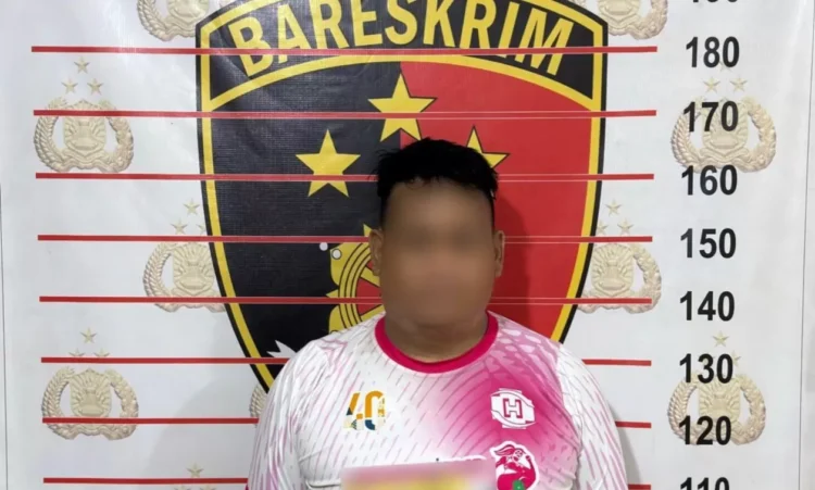 Tersangka diringkus polisi