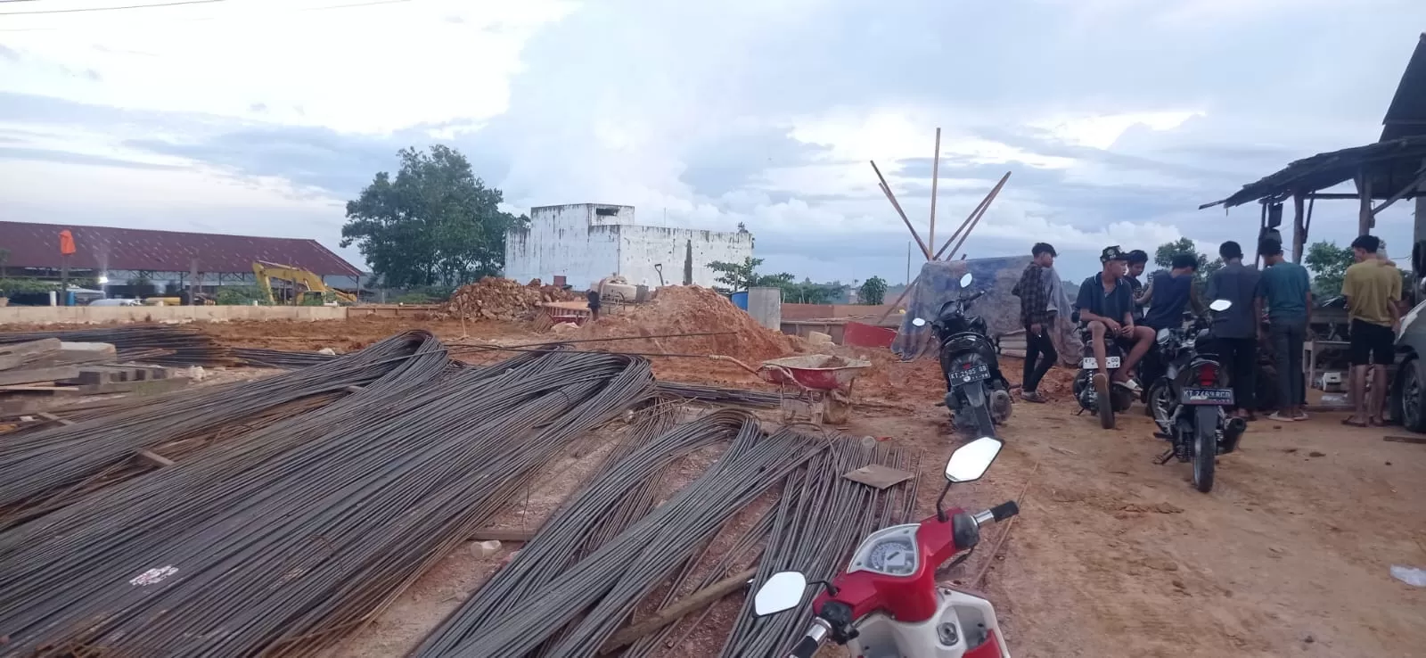 Terkendala Lahan, Proyek Offtake Air Bersih Gunung Telihan Baru 74 Perse